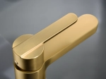 Sublimez votre salle de bain avec ce mitigeur or brossé au design contemporain. Son corps en laiton et sa finition soignée en font un élément incontournable. - GARANTIE 5 ANS - LIVRAISON OFFERTE en 5 à 6 Jours